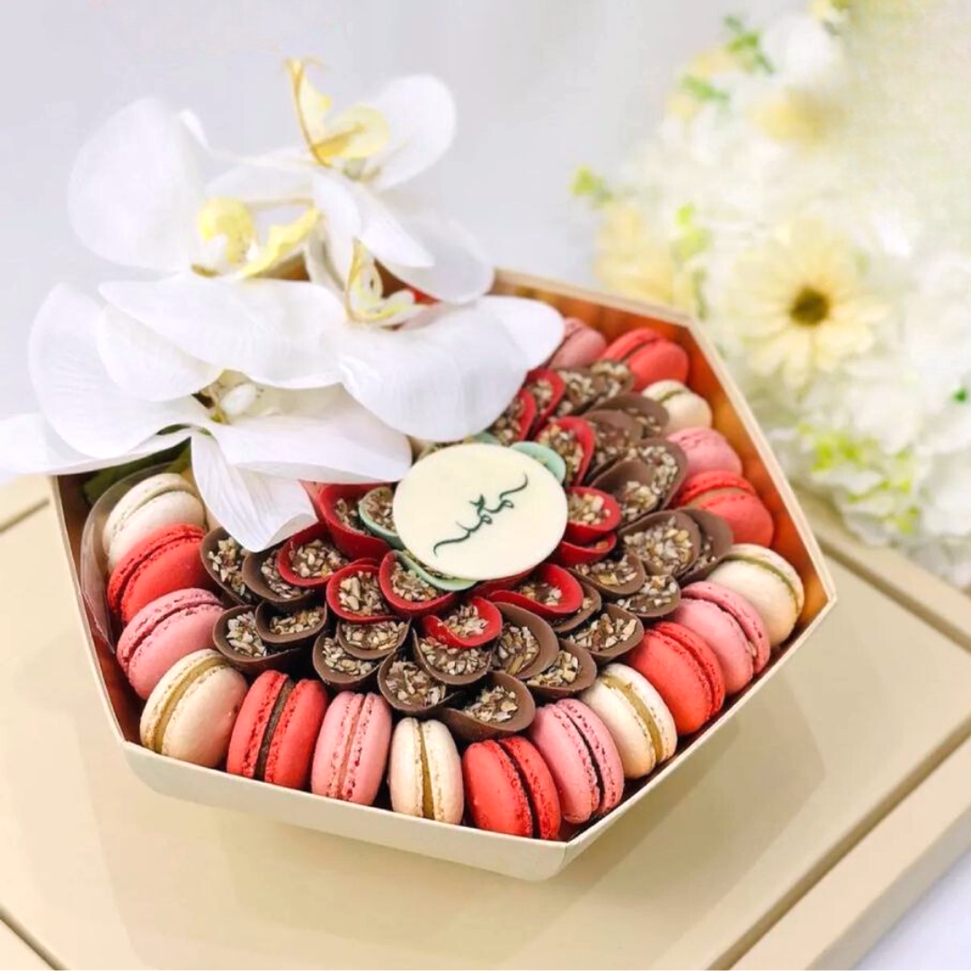 Le macarons chocolatier - Chocolate & Macarons mixed small box 70 pieces (3)