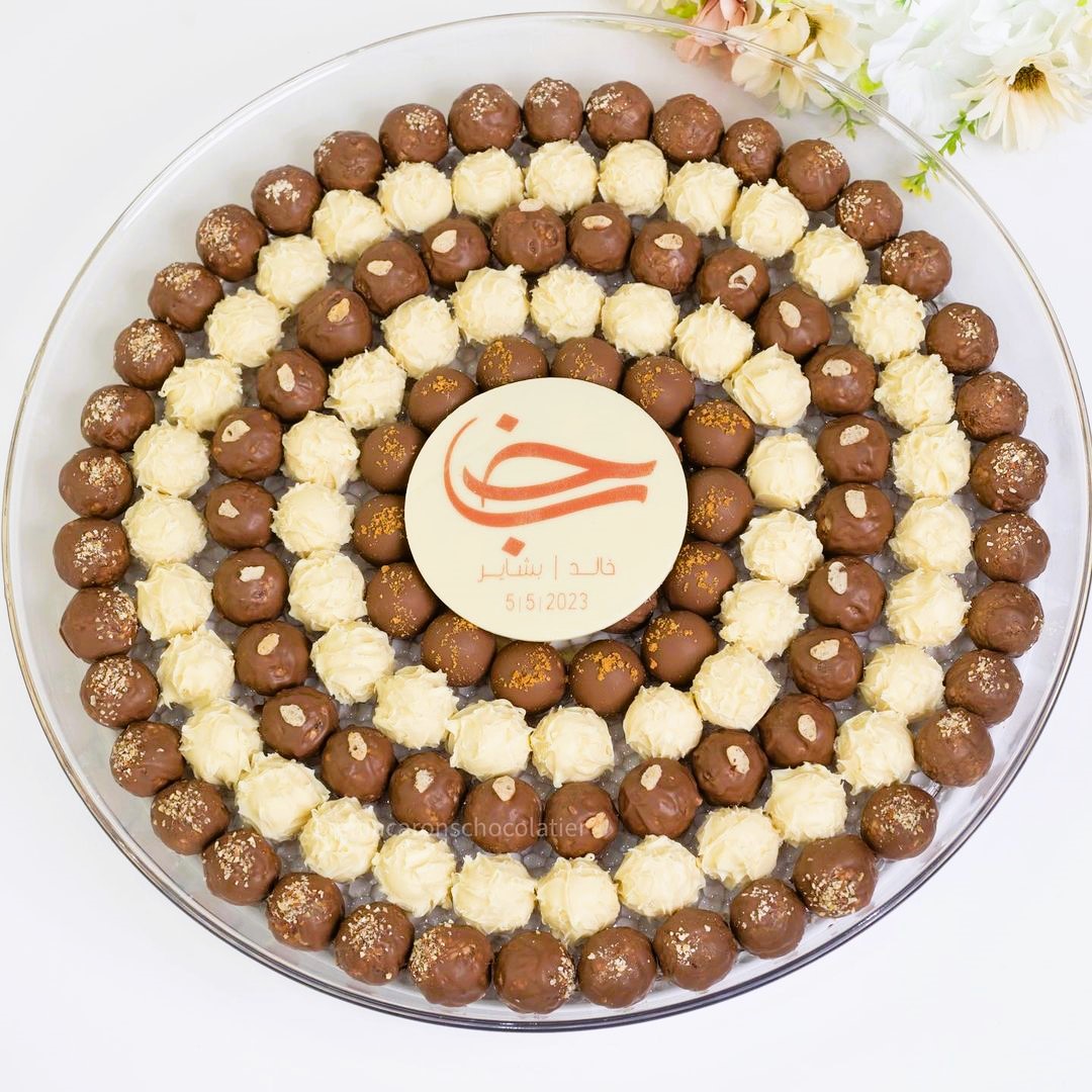 Le macarons chocolatier - Wedding Truffle Tray (26)