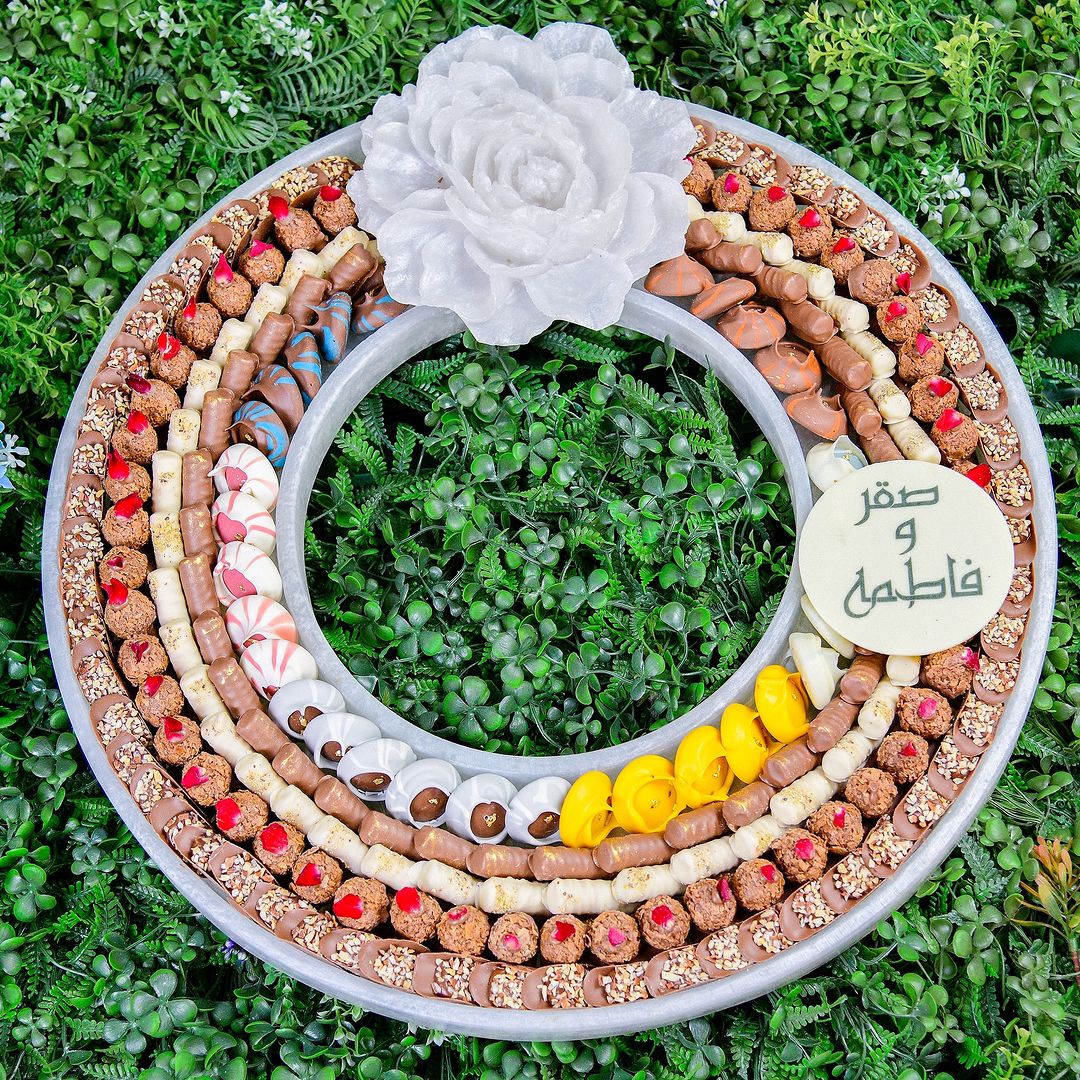 Le macarons chocolatier - Large wedding tray (43)